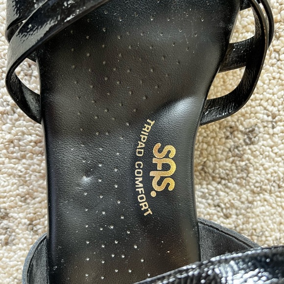 SAS Tripad Comfort Black Patent Sandals - Picture 4 of 5